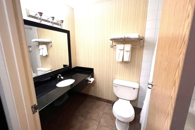 جناح بسرير كينج بغرفة نوم واحدة، Ramada by Wyndham Prince Albert 5/5
