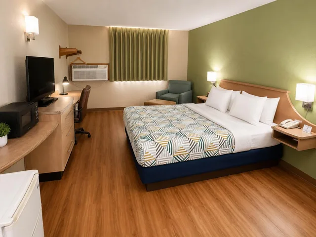 غرفة بسرير كوين لغير المدخنين، Motel6 Morehead, KY 2/10