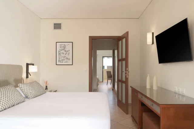 غرفة عائلية بأربعة أسرّة، Theartemis Palace 2/10