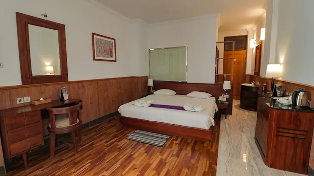 Deluxe, Double Bed, Lake View, Tower Two، Taman Simalem Resort 1/5