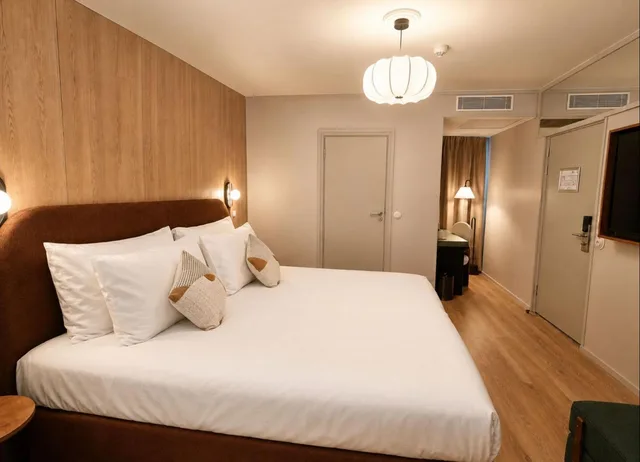 غرفة كومفورت بسرير كوين، France Hotel Amsterdam 1/4