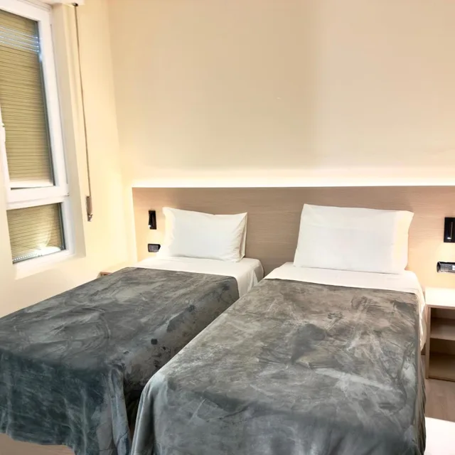 غرفة ثلاثية، Hotel Molise 2 2/10