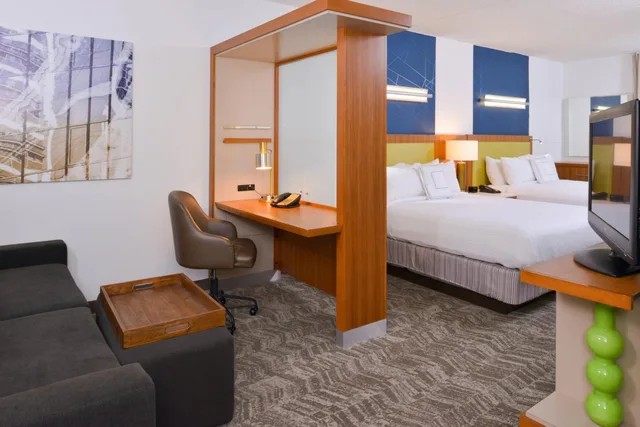 استوديو بسرير كوين مع أريكة لذوي الإعاقة، SpringHill Suites by Marriott Durham Chapel Hill 5/10