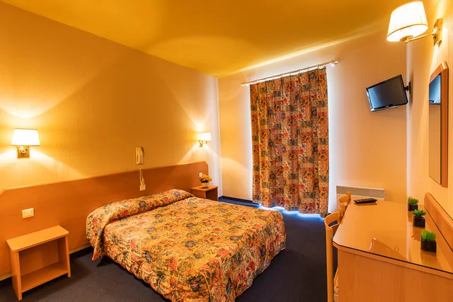 Standard, Single, Gloria & Avenue Hotel 1/1