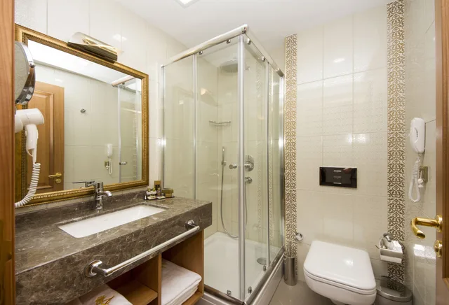 غرفة رباعية، Aprilis Hotel 9/10