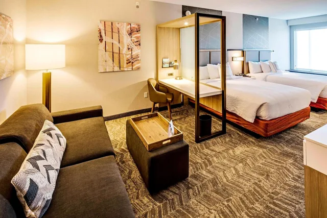 جناح تنفيذي بسريرين كوين مع أريكة، Springhill Suites Dayton Vandalia 2/3