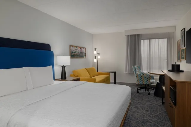استوديو بسرير كينج مع أريكة، Hampton Inn Washington-Dulles Intl Airport South 1/10