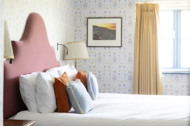 غرفة ملكية بسرير كينج، Barnsdale Lodge Hotel And Restaurant 4/8