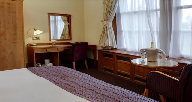 غرفة ديلوكس بسرير كينج، Best Western Balgeddie House Hotel 2/2