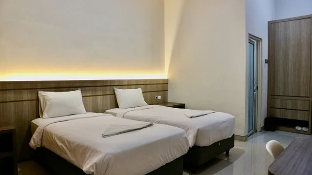 غرفة ديلوكس، El Malik Hotel Sumenep 3/4