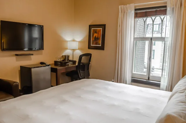غرفة تنفيذية بسرير كينج، Chateau Bellevue Hotel 3/8