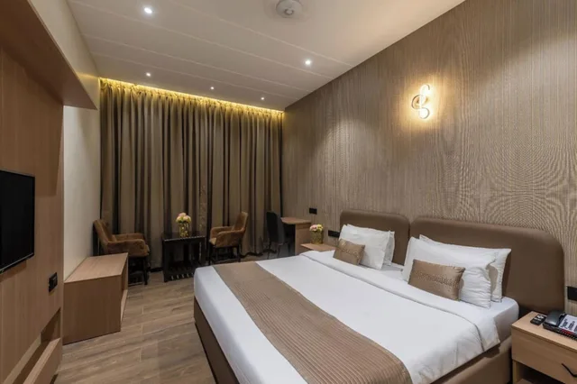 Hotel Kingsway، رايبور 15/40