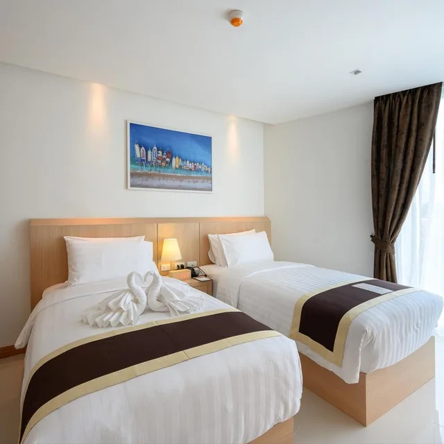 Two Bedroom Suite Pool Access، The Beachfront Hotel Phuket 7/10