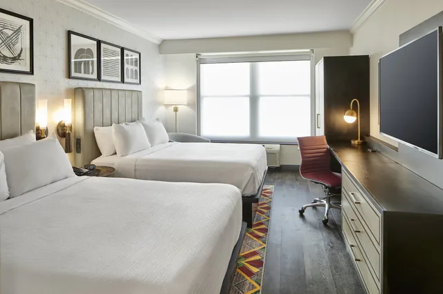 غرفة قياسية بسريرين كوين لذوي الإعاقة، Hotel Indigo Cleveland Downtown 1/3