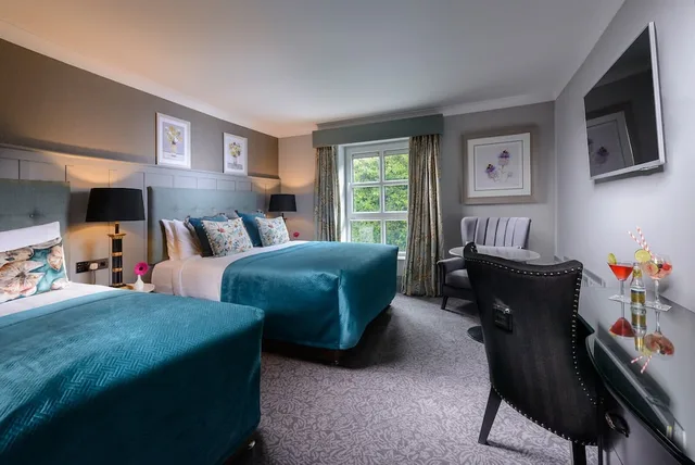 غرفة بسريرين منفصلين، Dromhall Hotel 1/4