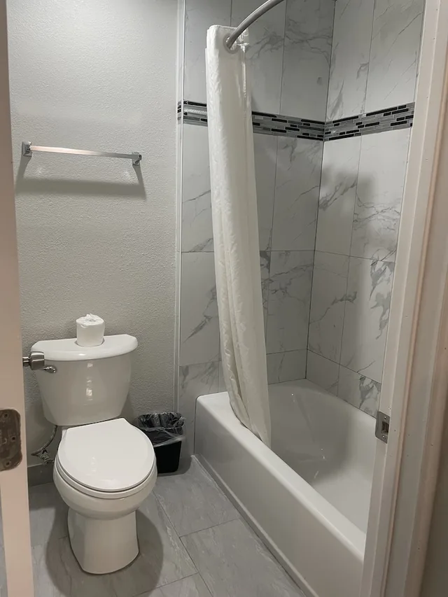 غرفة بسرير كينج، Travelodge by Wyndham Fairplex Pomona 10/10
