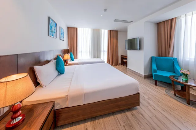 غرفة ديلوكس ثلاثية بسرير كوين وسرير فردي، Greenery Hotel 2/2