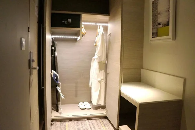غرفة بسرير كينج بإطلالة على المدينة مع أريكة، HYATT PLACE BANGKOK SUKHUMVIT 8/8