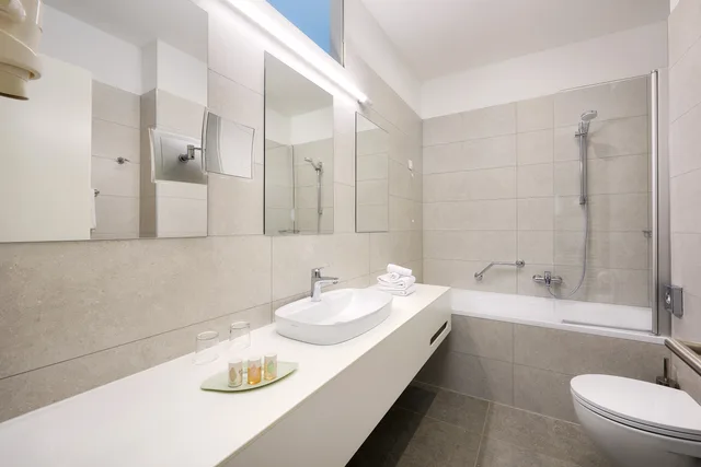 غرفة قياسية بشرفة مفردة بسريرين منفصلين، Hotel Salona Palace 3/3