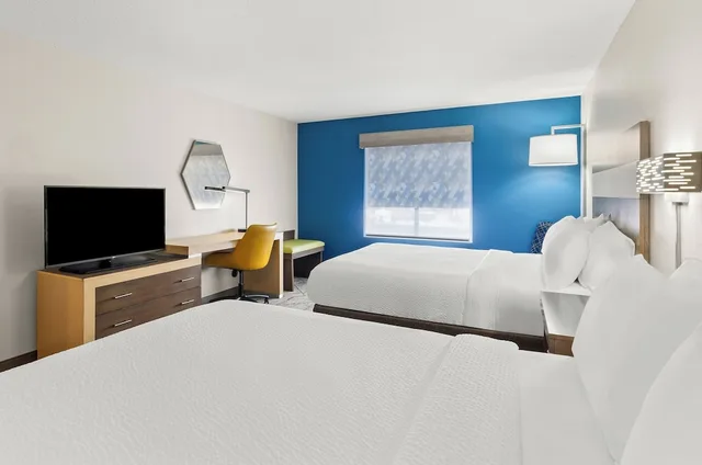 جناح بسريرين كوين بإطلالة على الجبل مع أريكة، Holiday Inn Express Princeton I-77 4/6