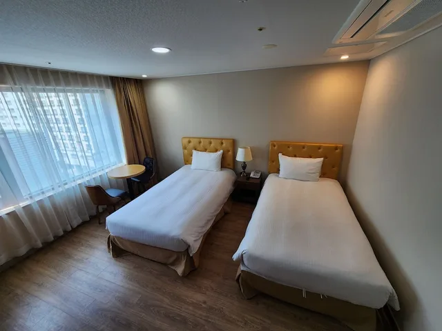 غرفة قياسية بسريرين منفصلين، Haema Hotel 1/8