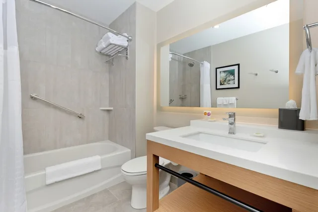 غرفة بسريرين كوين مع أريكة في طابق مرتفع، Hyatt Place Kelowna 3/3