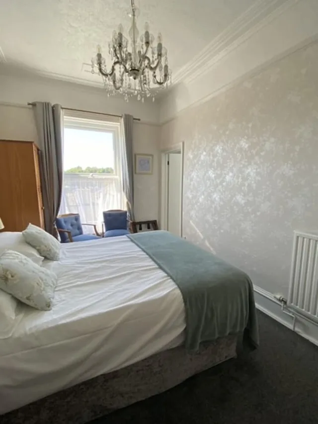 غرفة قياسية بسرير مزدوج، The Shirley - Guest house 1/2