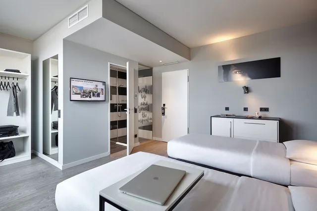 Urban, Twin Beds، Legere Express Bielefeld 1/2