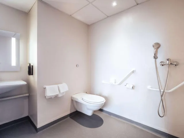 غرفة بسرير مزدوج لذوي الإعاقة، ibis Styles Toulouse Cite Espace 5/5