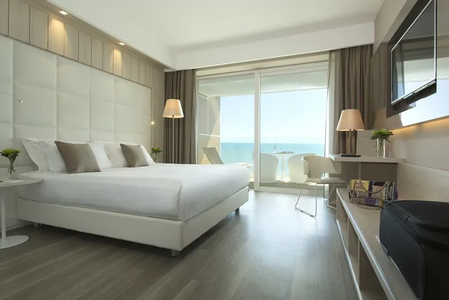 Deluxe, Triple, 1 King and 1 Single Beds, Sea View, Almar Jesolo Resort Spa 1/3