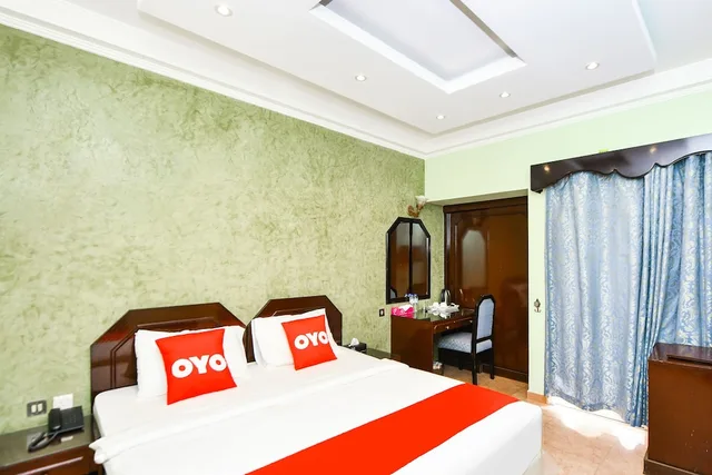 غرفة قياسية بسرير كينج، OYO 137 Marina Hotel 1/3