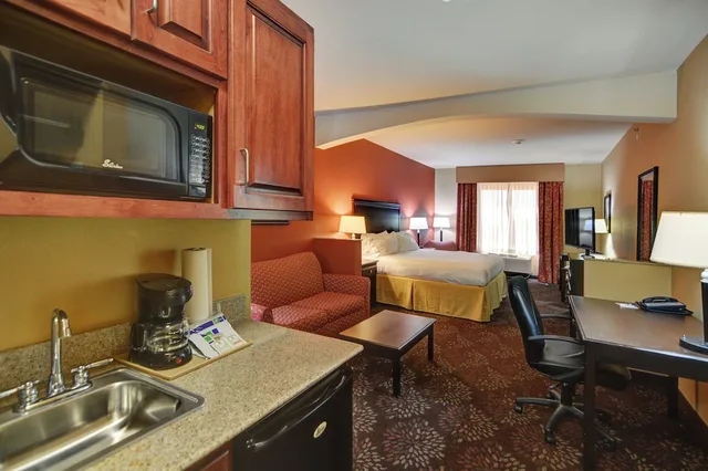 جناح بسرير كينج لذوي الإعاقة، Holiday Inn Express Hotel And Suites Altus 4/4