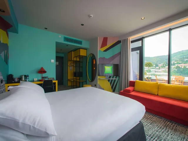 غرفة سوبيريور بسرير مزدوج، Ibis Styles Tbilisi Center 1/8