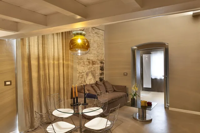 استوديو سوبيريور، Palazzo Calò 4/6