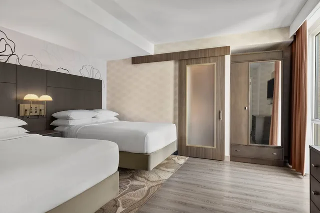 جناح بسريرين مزدوجين بغرفة نوم واحدة لذوي الإعاقة، Courtyard New York Manhattan Chelsea 1/2