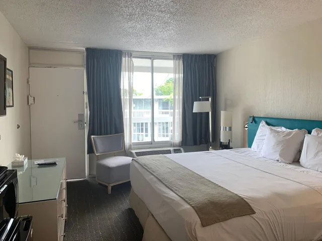 غرفة بسرير كينج، Floridian Hotel 1/6