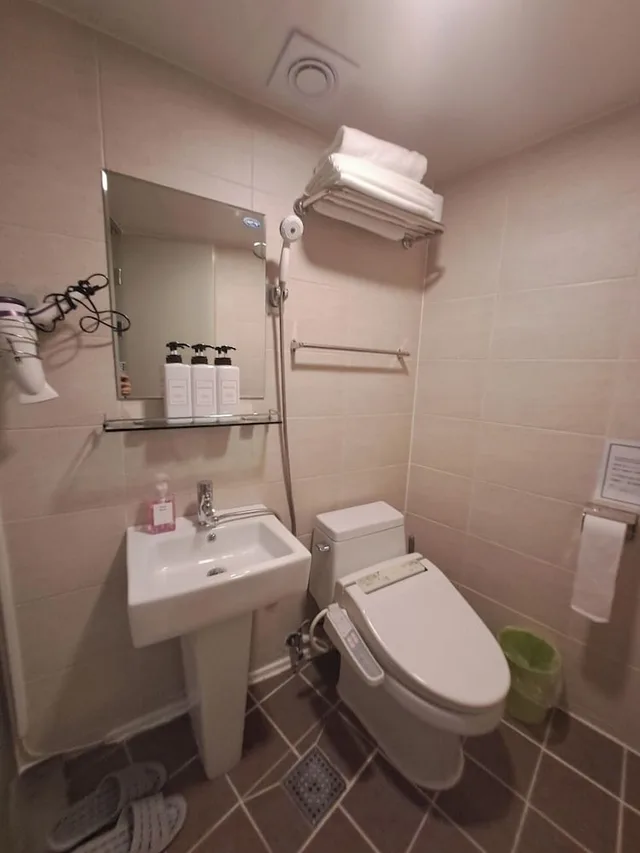 Economy, Double Bed, Philstay Myeongdong Central Hotel 3/3