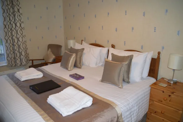 غرفة سوبيريور بسريرين منفصلين، Grosvenor House 3/4