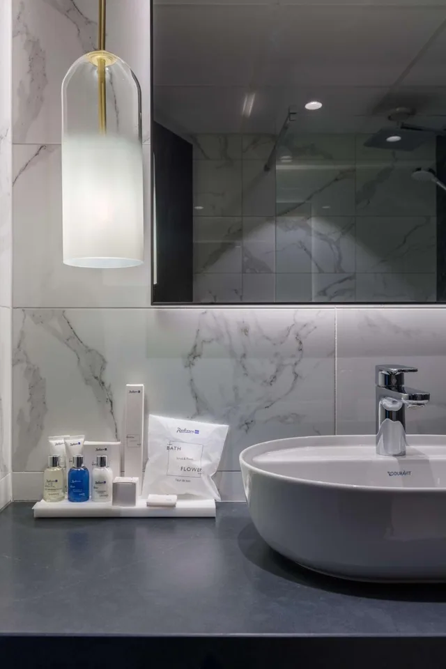 Suite, Skyline and Lake View, Radisson Blu Scandinavia Copenhagen 7/8