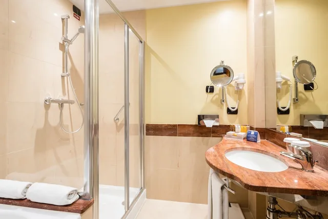 غرفة بريميوم مفردة، Crowne Plaza Milano Malpensa Airport 14/16