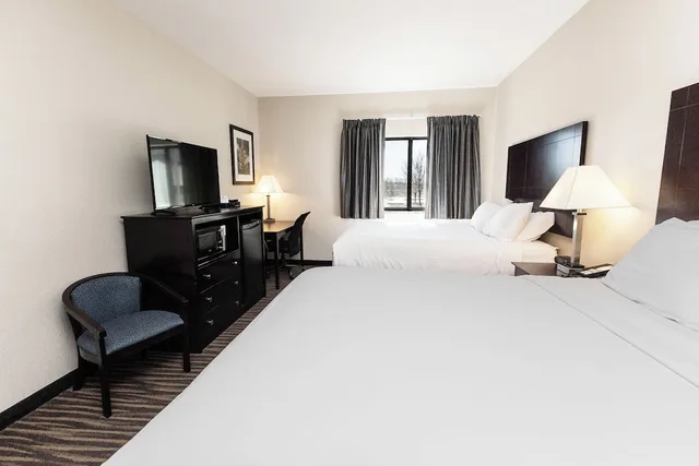 غرفة بسريرين كوين، Cobblestone Inn and Suites Maryville 2/11