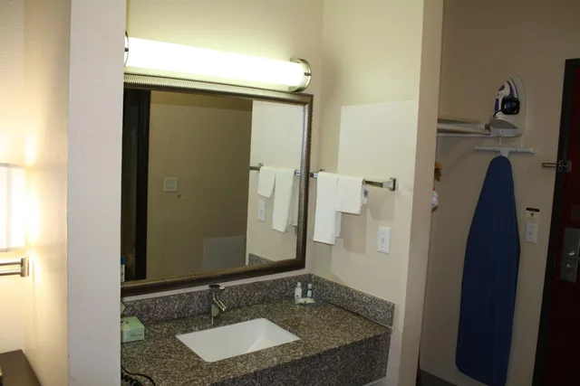 غرفة بسرير مزدوج لذوي الإعاقة، Quality Inn & Suites Wichita Falls I-44 3/4
