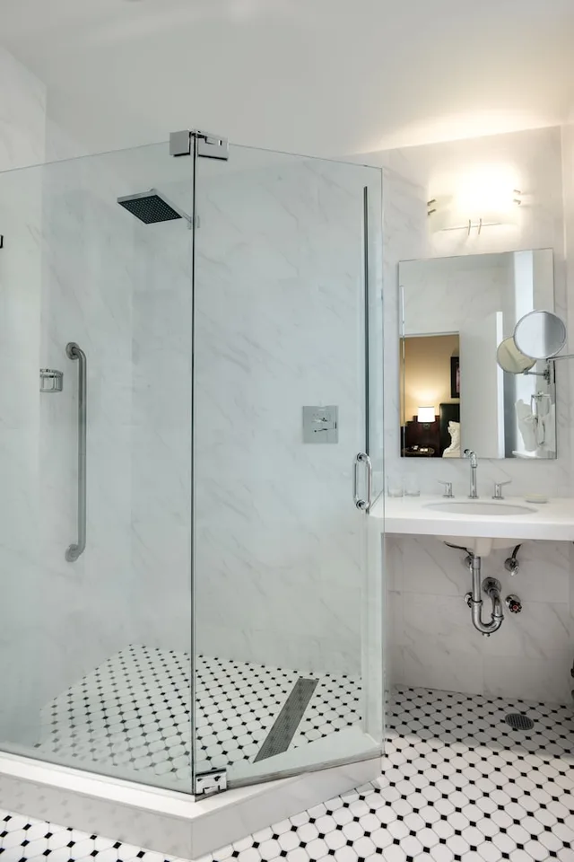 غرفة ديلوكس بسريرين منفصلين، Washington Square Hotel 3/3