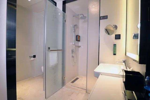 غرفة قياسية بسرير كينج، Hampton Inn Guangzhou China 9/10