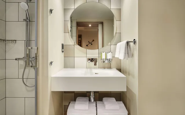 غرفة بسرير مزدوج بإطلالة، Hampton By Hilton Dublin City Centre 2/3