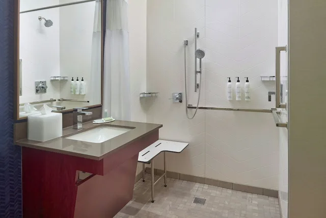 غرفة بسرير كينج، Fairfield Inn And Suites Frederick 8/10
