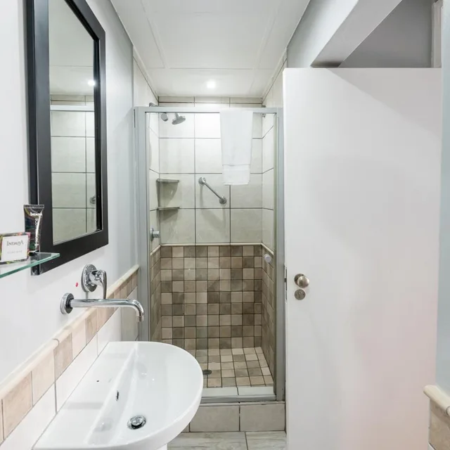 غرفة بسرير مزدوج أو سريرين منفصلين، Indaba Lodge Hotel Richards Bay 7/7