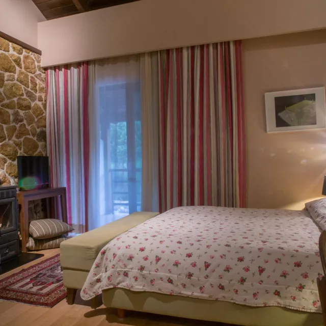 Maisonette، ORIZONTES TZOUMERKON 1/4