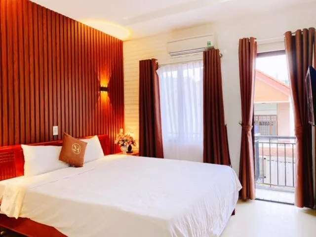 Deluxe, Double Bed, Poetic Hue Hotel 1/2