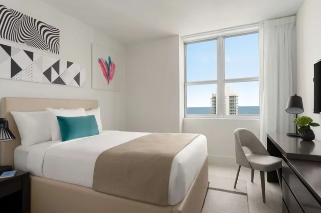 Suite, King Bed, 2 Double and Twin Beds, Corner, Hyde Beach House 3/8